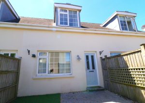 Two bed cottage in St Ouen